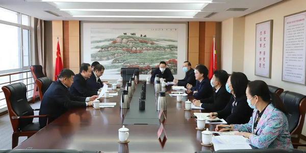 自治区教育厅与鄂尔多斯市召开厅市合作交流座谈会