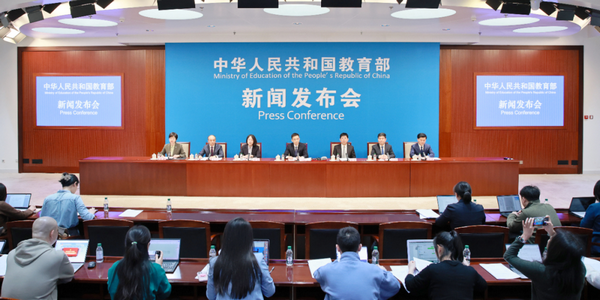 教育部发布会，解锁“3、8、4、2”健康学校建设密码